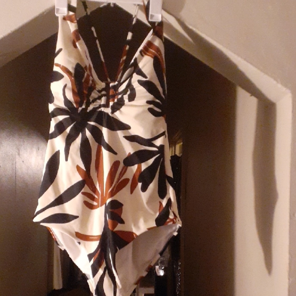 Missoni for Target Women's Swimsuit - Black and Brown Leaf Pattern